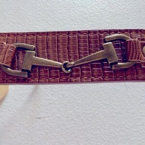 Dog Collar: Leather Metal Accent Collar, XXS